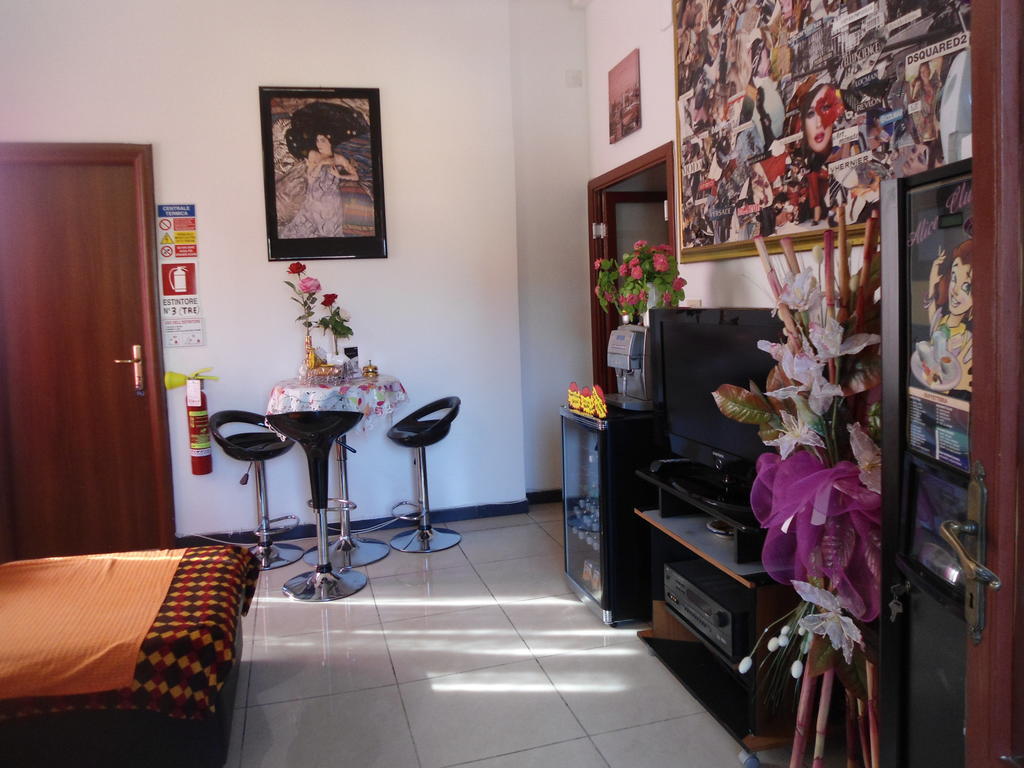 Hotel Houston Livorno - Struttura Esclusivamente Turistica - Not For Business Or Workers Luaran gambar