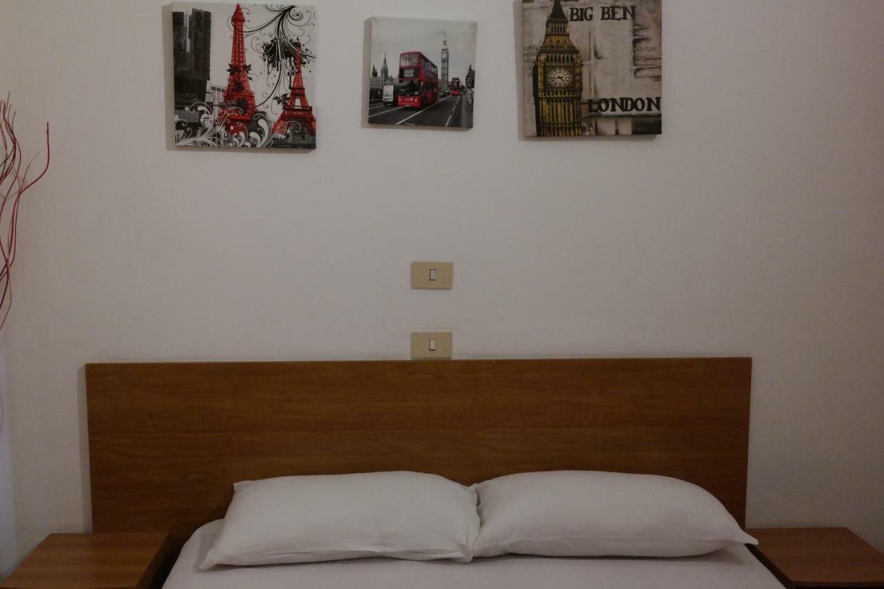 Hotel Houston Livorno - Struttura Esclusivamente Turistica - Not For Business Or Workers Luaran gambar