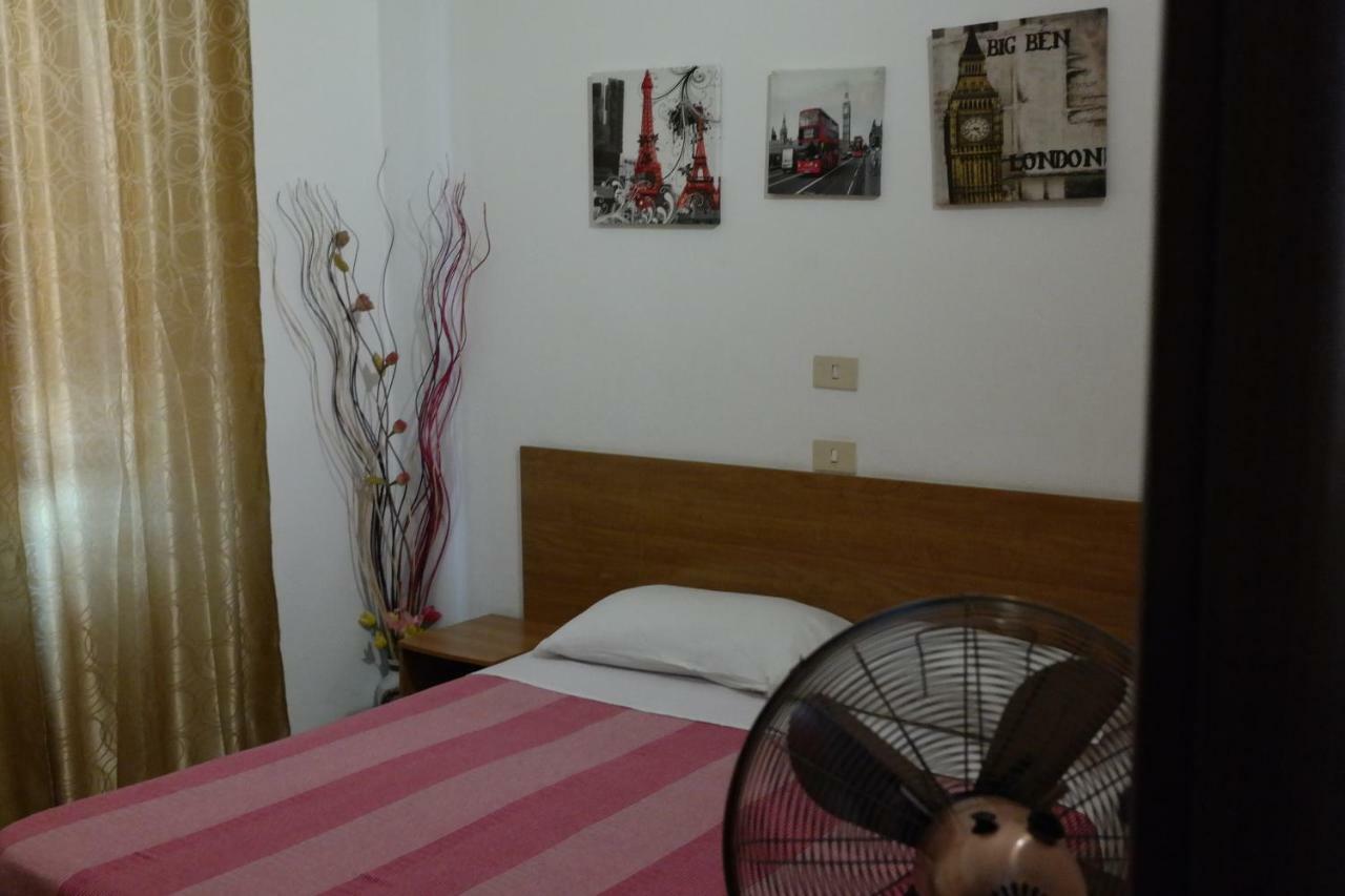 Hotel Houston Livorno - Struttura Esclusivamente Turistica - Not For Business Or Workers Luaran gambar
