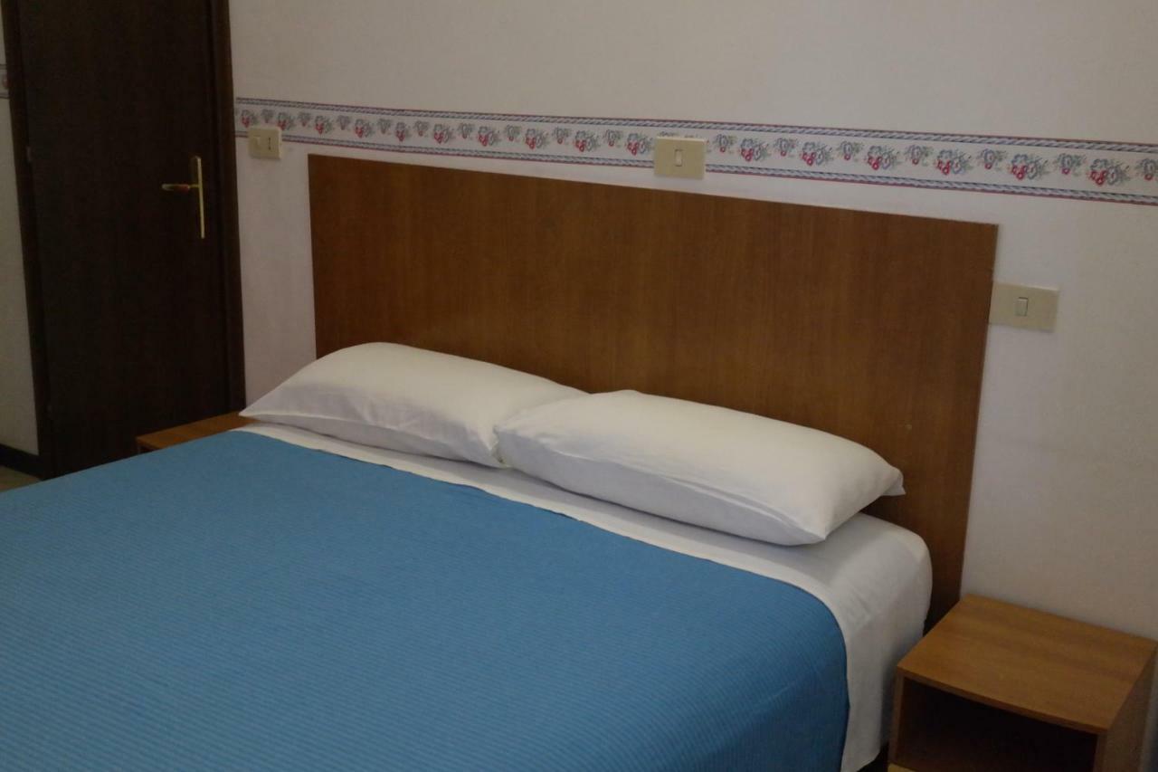 Hotel Houston Livorno - Struttura Esclusivamente Turistica - Not For Business Or Workers Luaran gambar