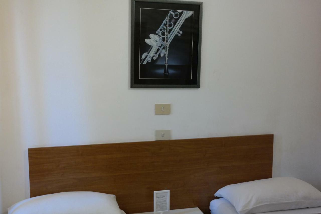 Hotel Houston Livorno - Struttura Esclusivamente Turistica - Not For Business Or Workers Luaran gambar